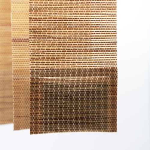 Détail lamelle verticales 89mm tamisantes paille naturelle